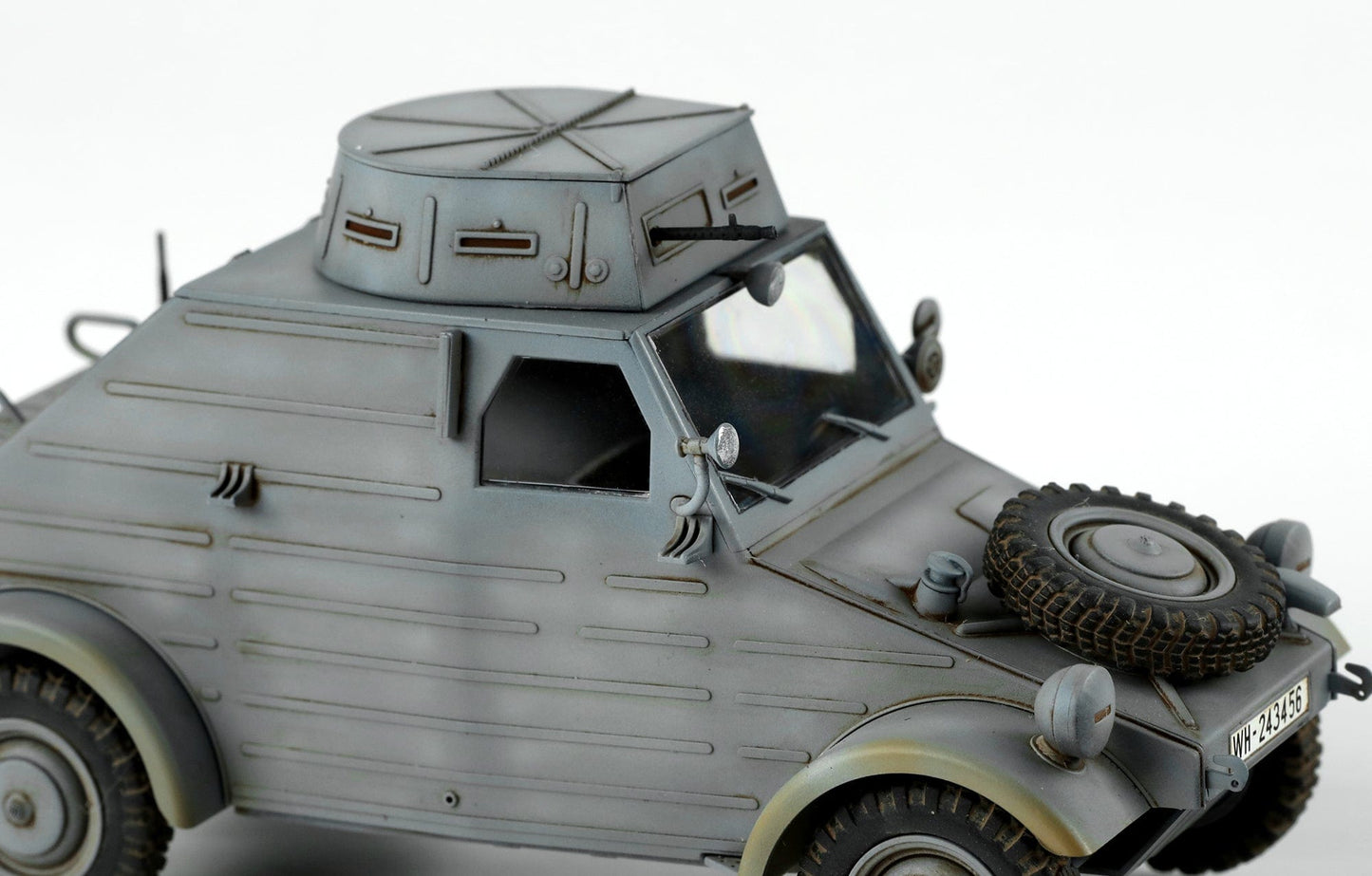 702 - Meng Model - VS-017 - Volkswagen Type 82/3 Kübelwagen - painted model