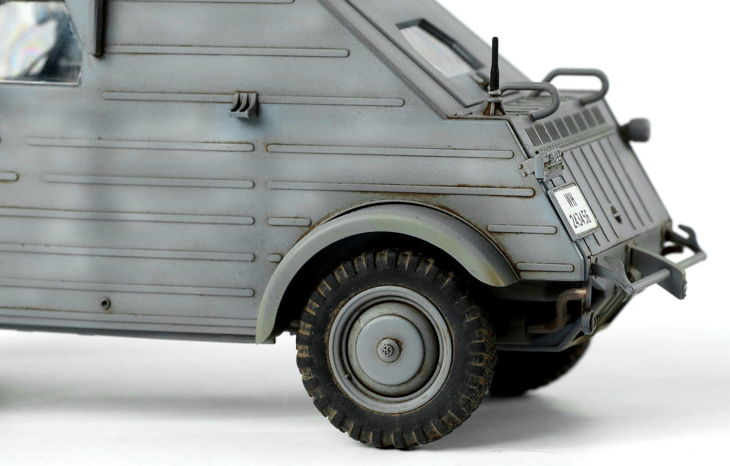 705 - Meng Model - VS-017 - Volkswagen Type 82/3 Kübelwagen - painted model