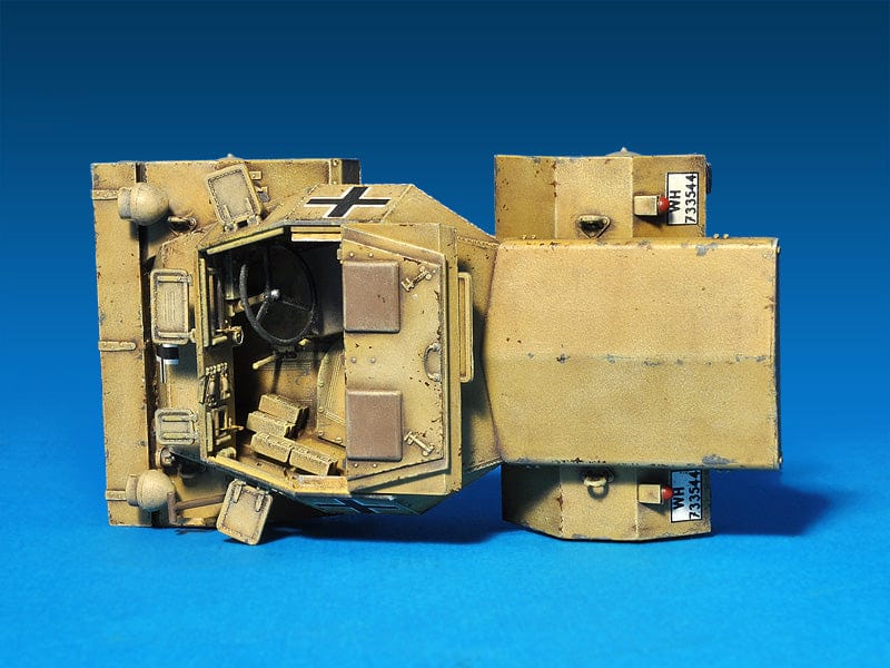 707 - - painted model