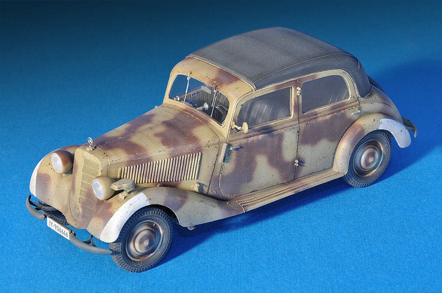 700 - - painted model