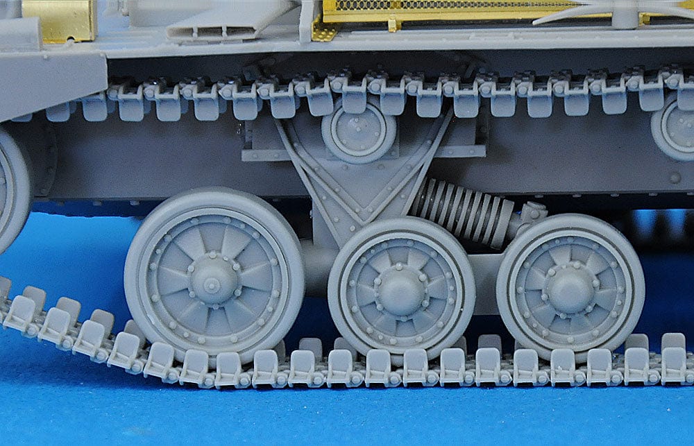 607 - - unpainted model