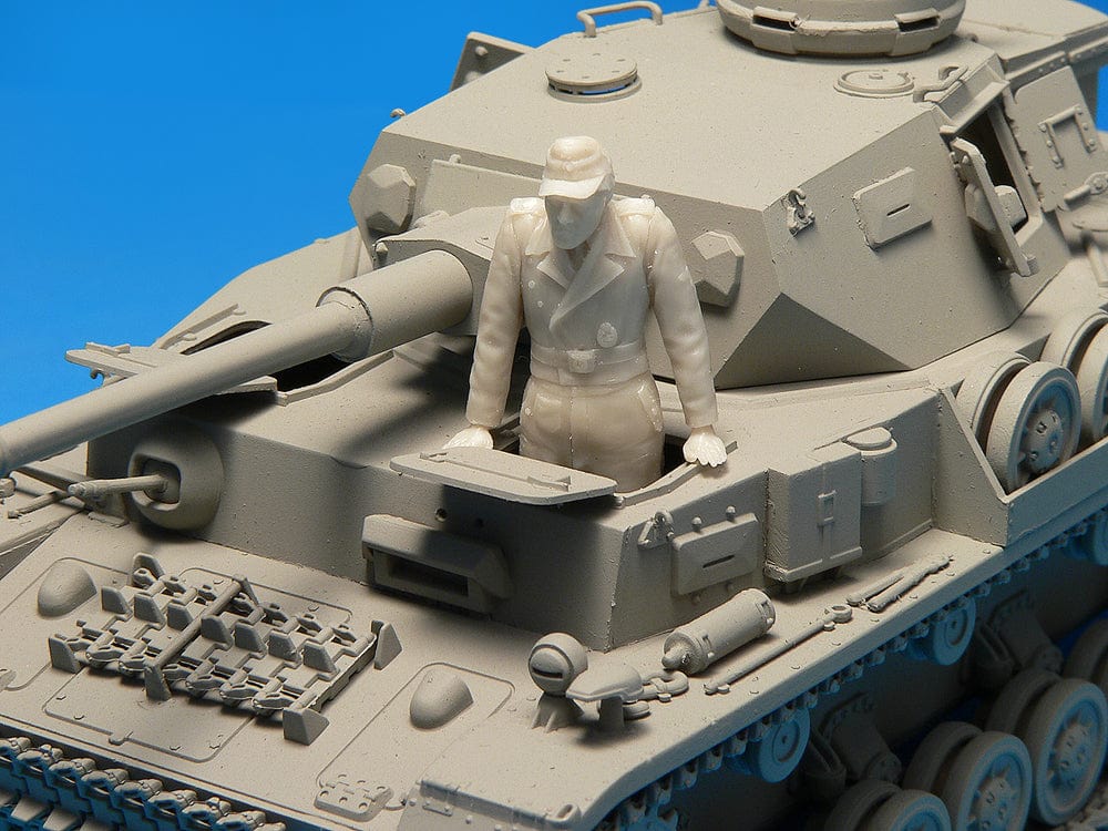 600 - - unpainted model