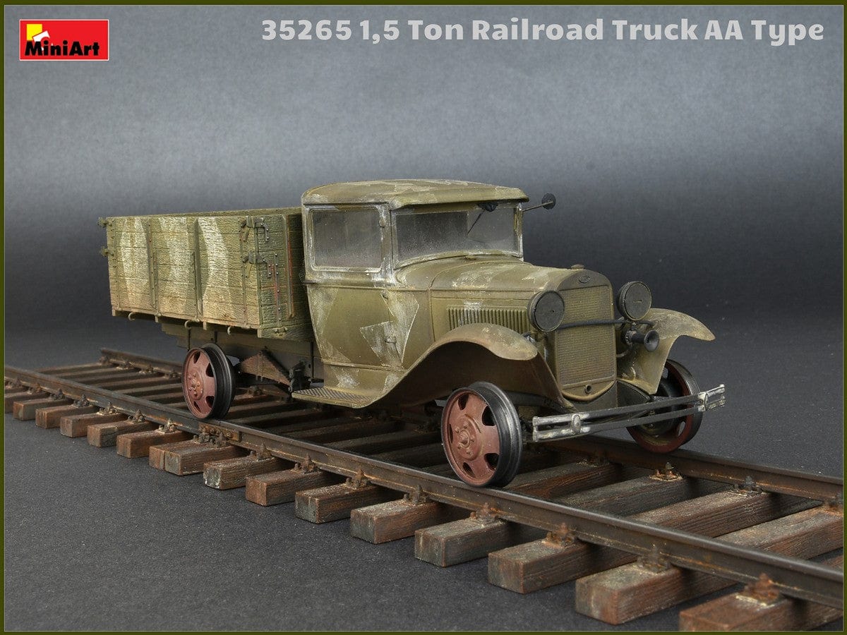 700 - - painted model