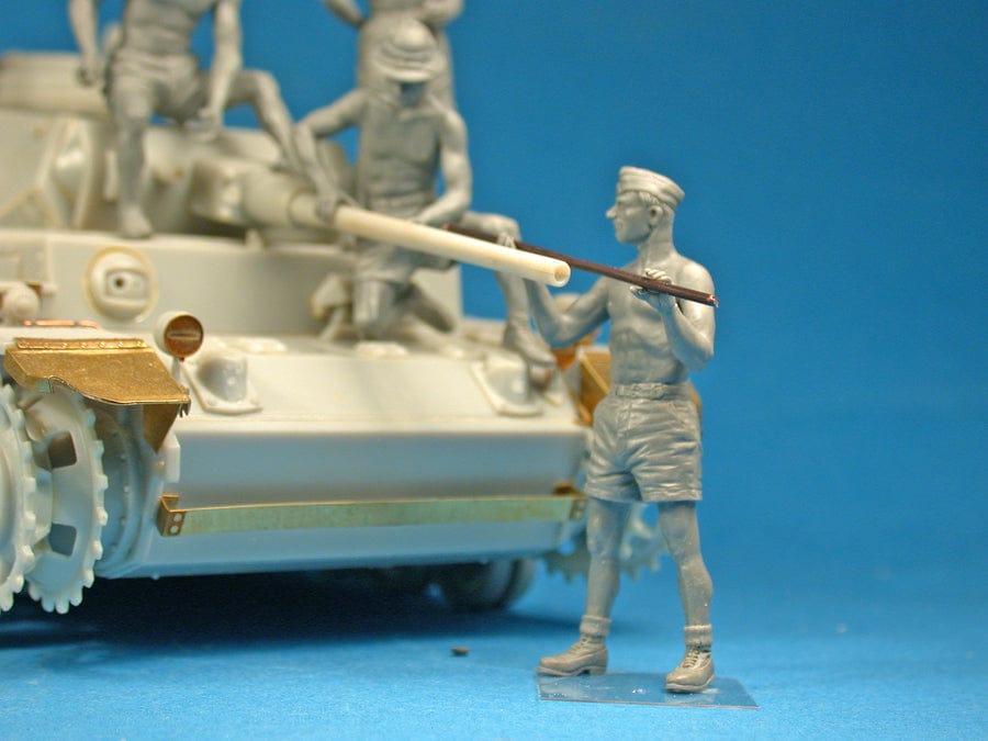 605 - - unpainted model