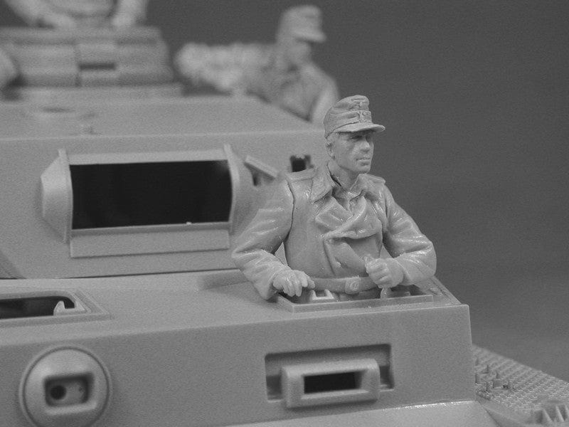 604 - - unpainted model