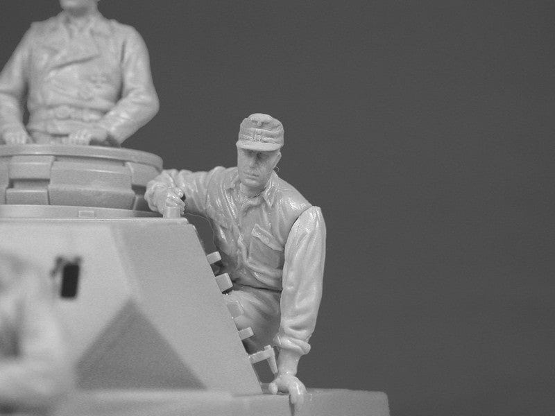 601 - - unpainted model