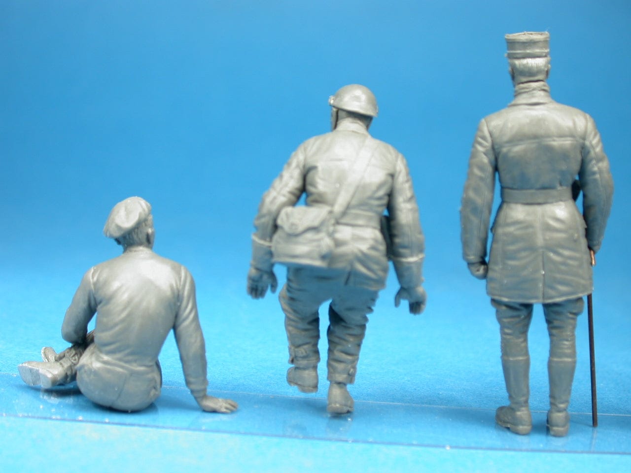 603 - Miniart - 35105 - French Tank Crew - unpainted model