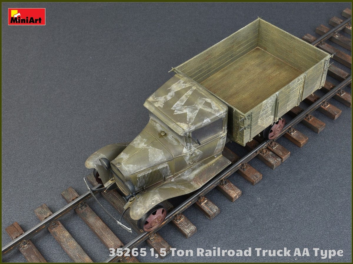 702 - Miniart - 35265 - GAZ-AA .5 Ton Railroad Truck - painted model