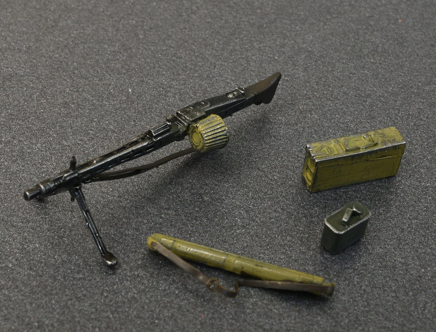 706 - Miniart - 35250 - German Machine Gun Set - painted model