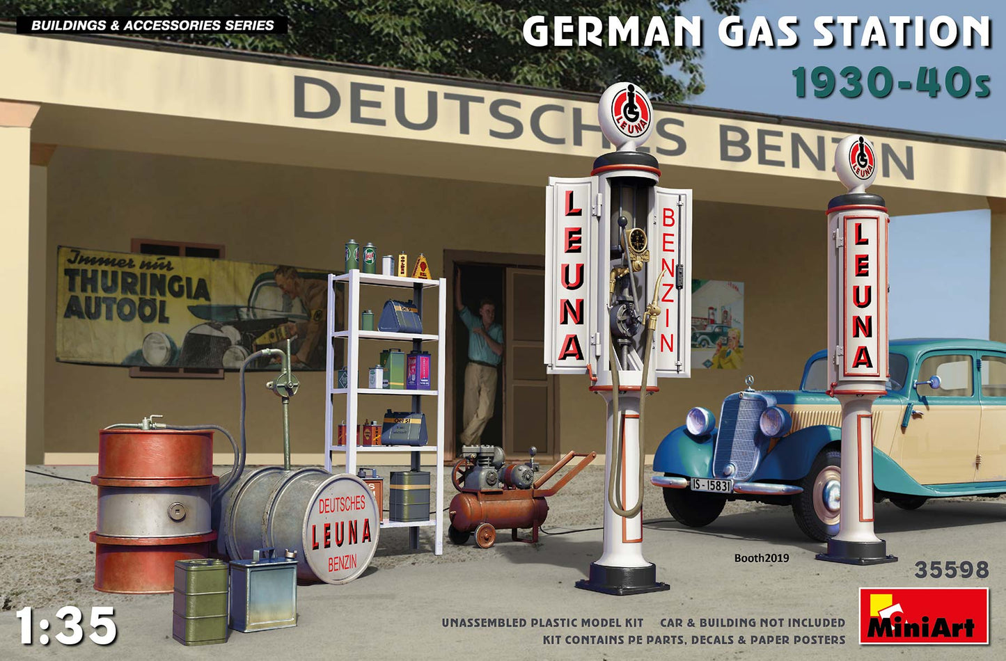 010 - Miniart - 35598 - German Petrol Station (1930s-40s) - primary image