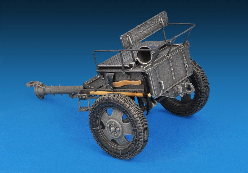 703 - Miniart - 35115 - Limber 52-R-353M obr. 1942 - painted model