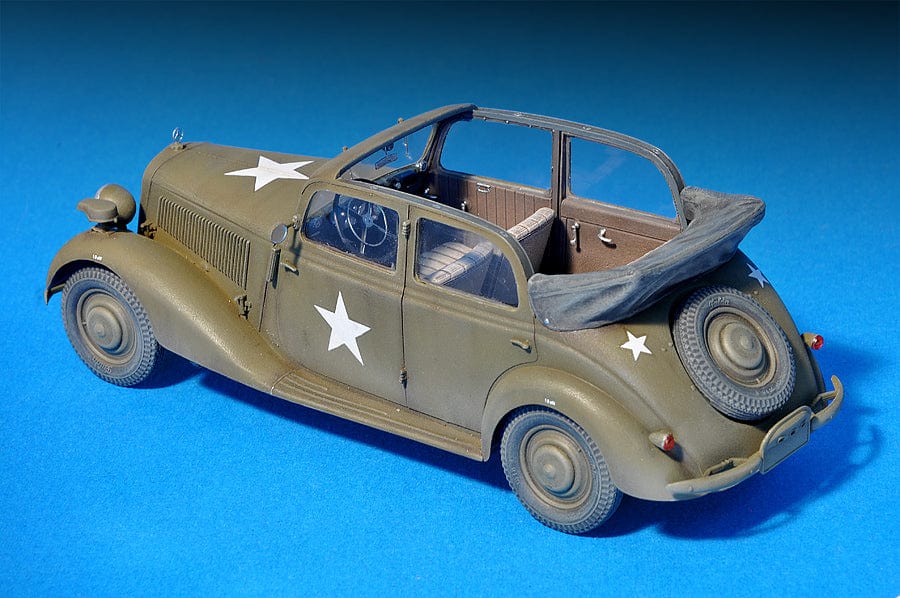 708 - Miniart - 35103 - Mercedes-Benz Typ 170V Cabriolet - painted model