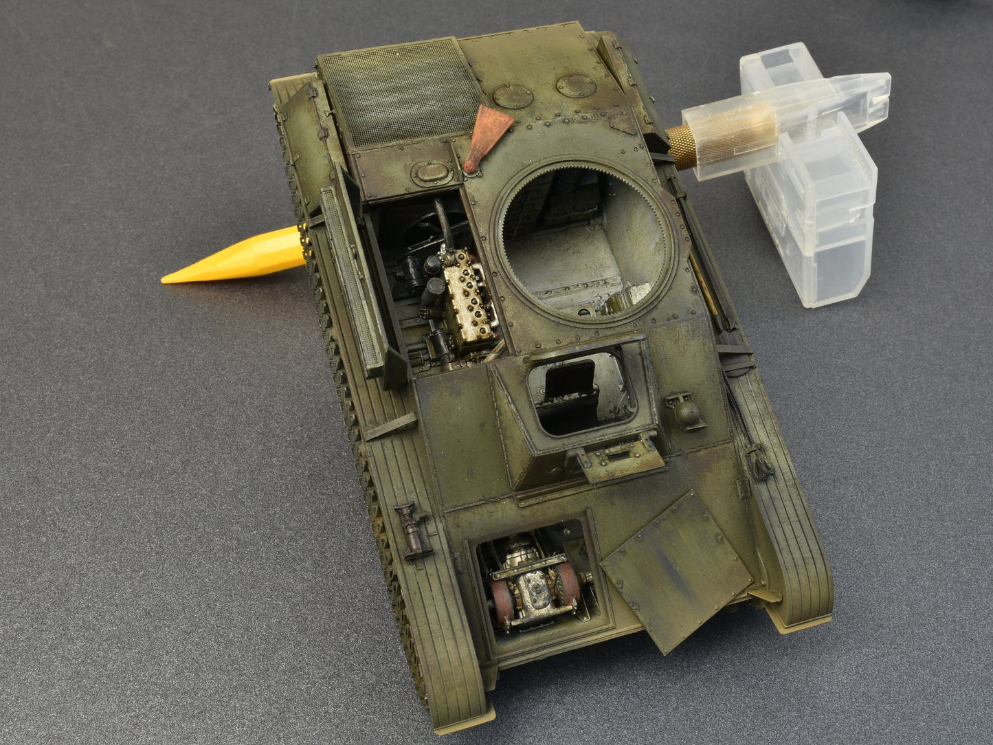 723 - Miniart - 35215 - T-60 (early) with Interior - painted model