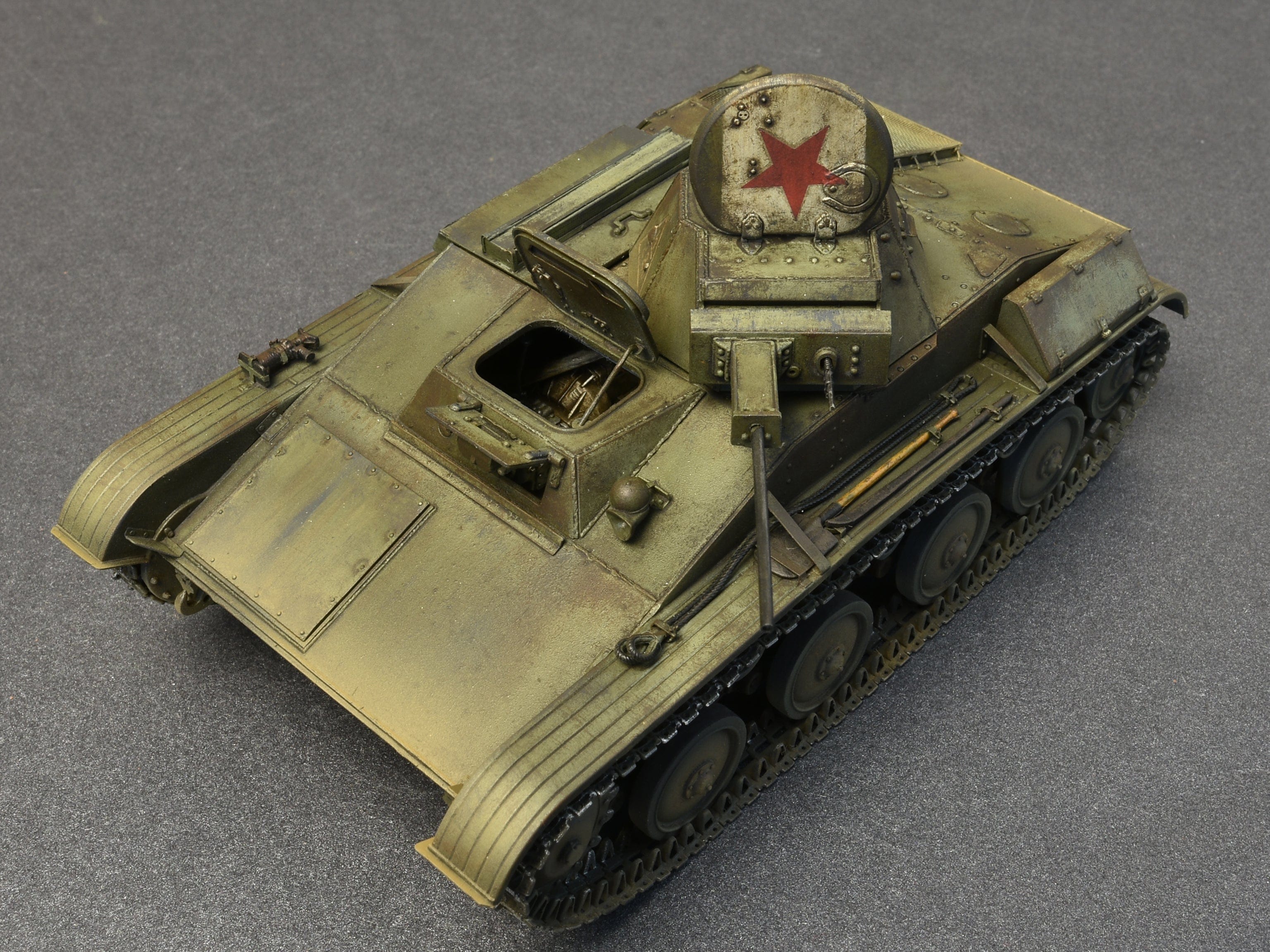 Miniart - 35215 - T-60 (early) with Interior - painted model