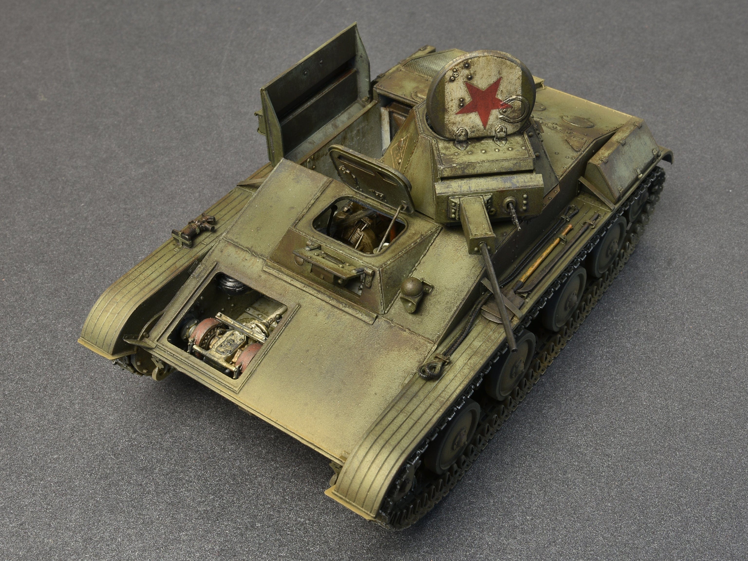 Miniart - 35215 - T-60 (early) with Interior - painted model
