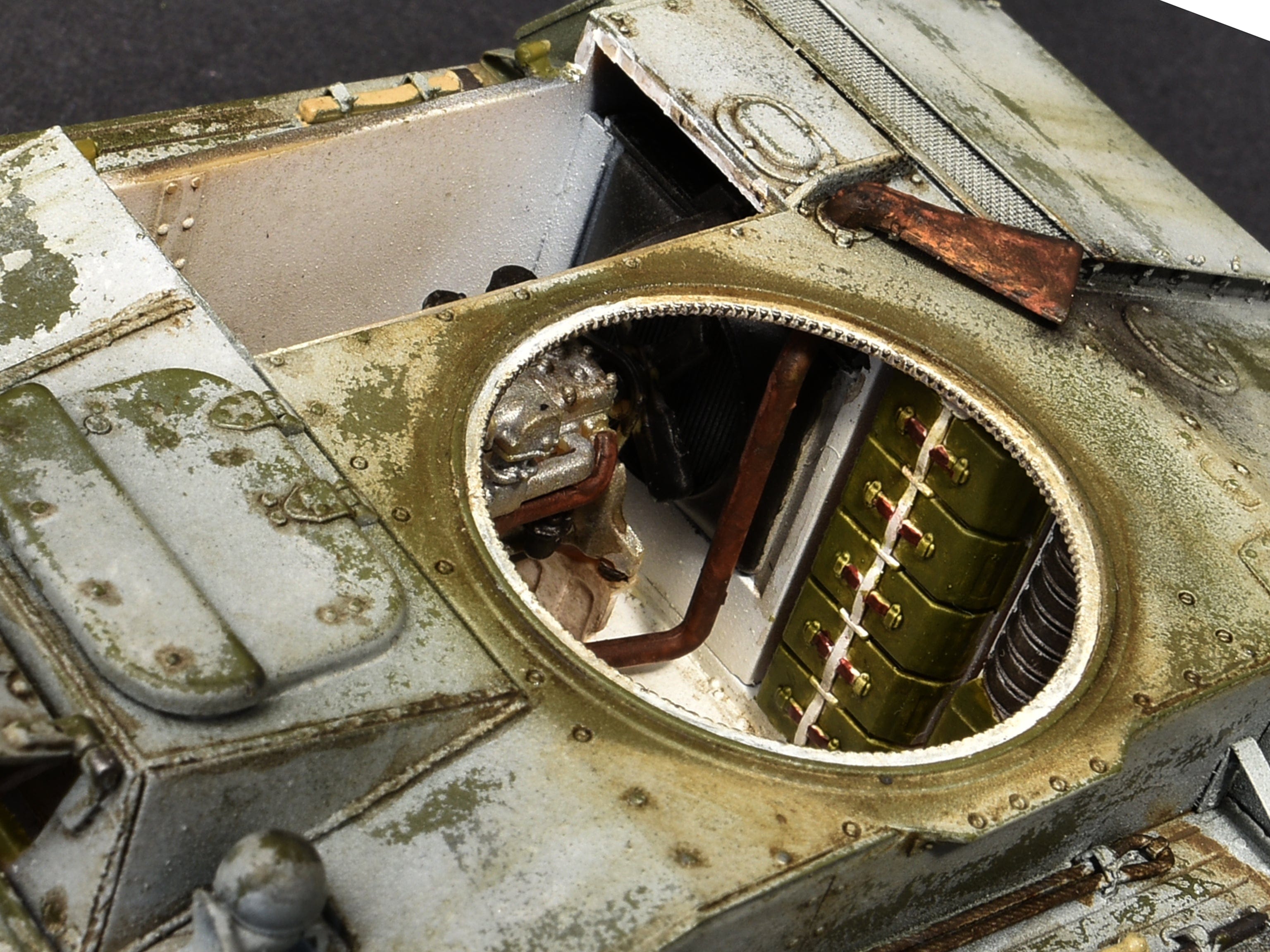 Miniart - 35224 - T-60 Plant No. 37 (early) with Interior - painted model