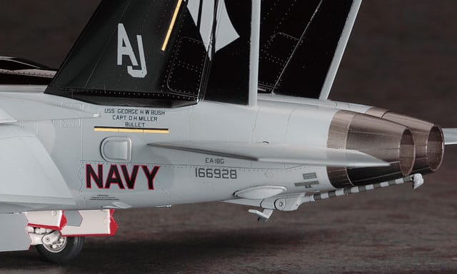 706 - Hasegawa - PT52 - Boeing EA-18G Growler - painted model