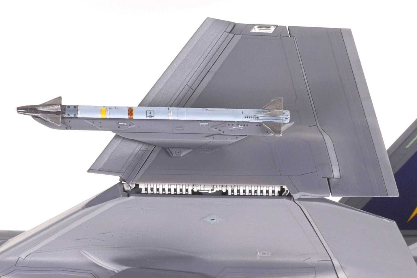 707 - Tamiya - 60794 - Lockheed Martin F-35C Lightning II - painted model