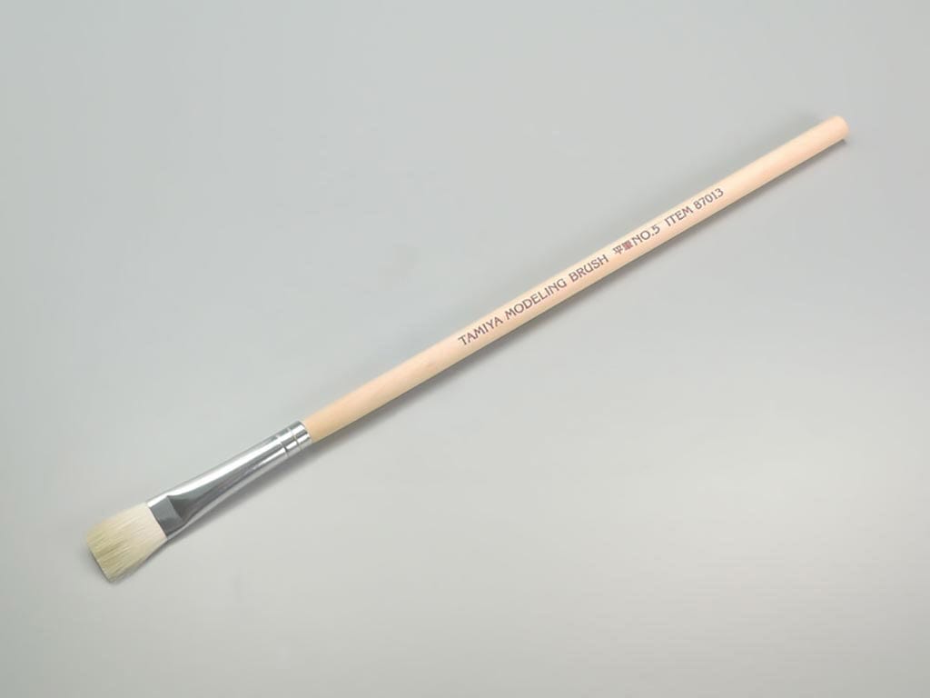 010 - Tamiya - 87013 - Tamiya Flat Brush No. 5 - primary image