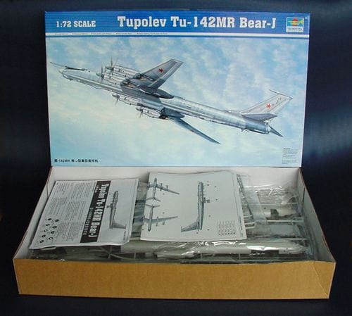 010 - Trumpeter - 01609 - Tupolev Tu-142MR Bear-J - primary image