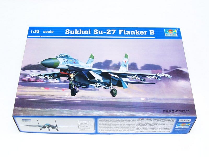 010 - Trumpeter - 02224 - Sukhoi Su-27 Flanker B - primary image