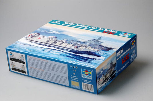 010 - Trumpeter - 07301 - LCAC - primary image