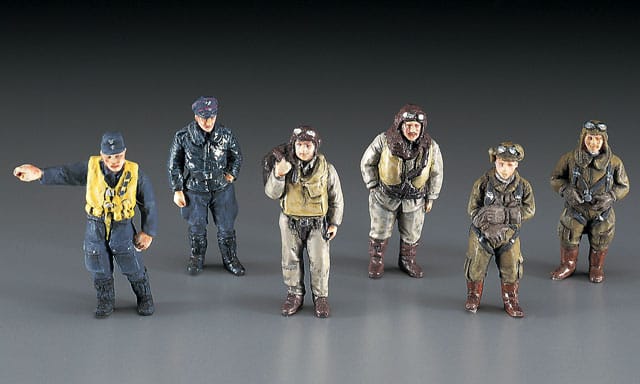 700 - Hasegawa - X487 - WWII Pilot Figure Set - painted model