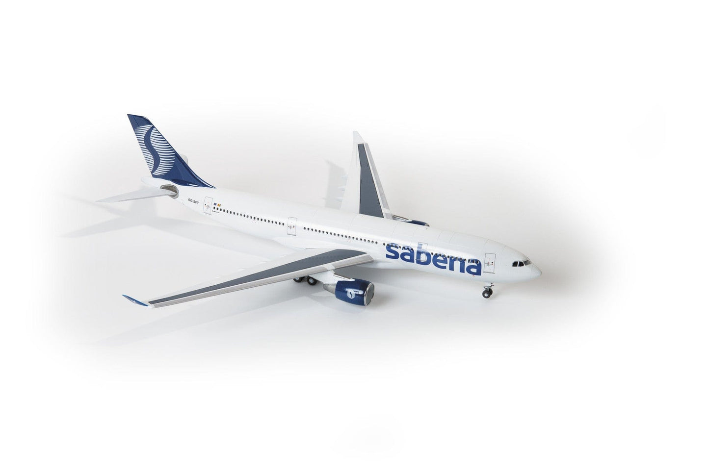 700 - Zvezda - 7047 - Airbus A330-200 - painted model