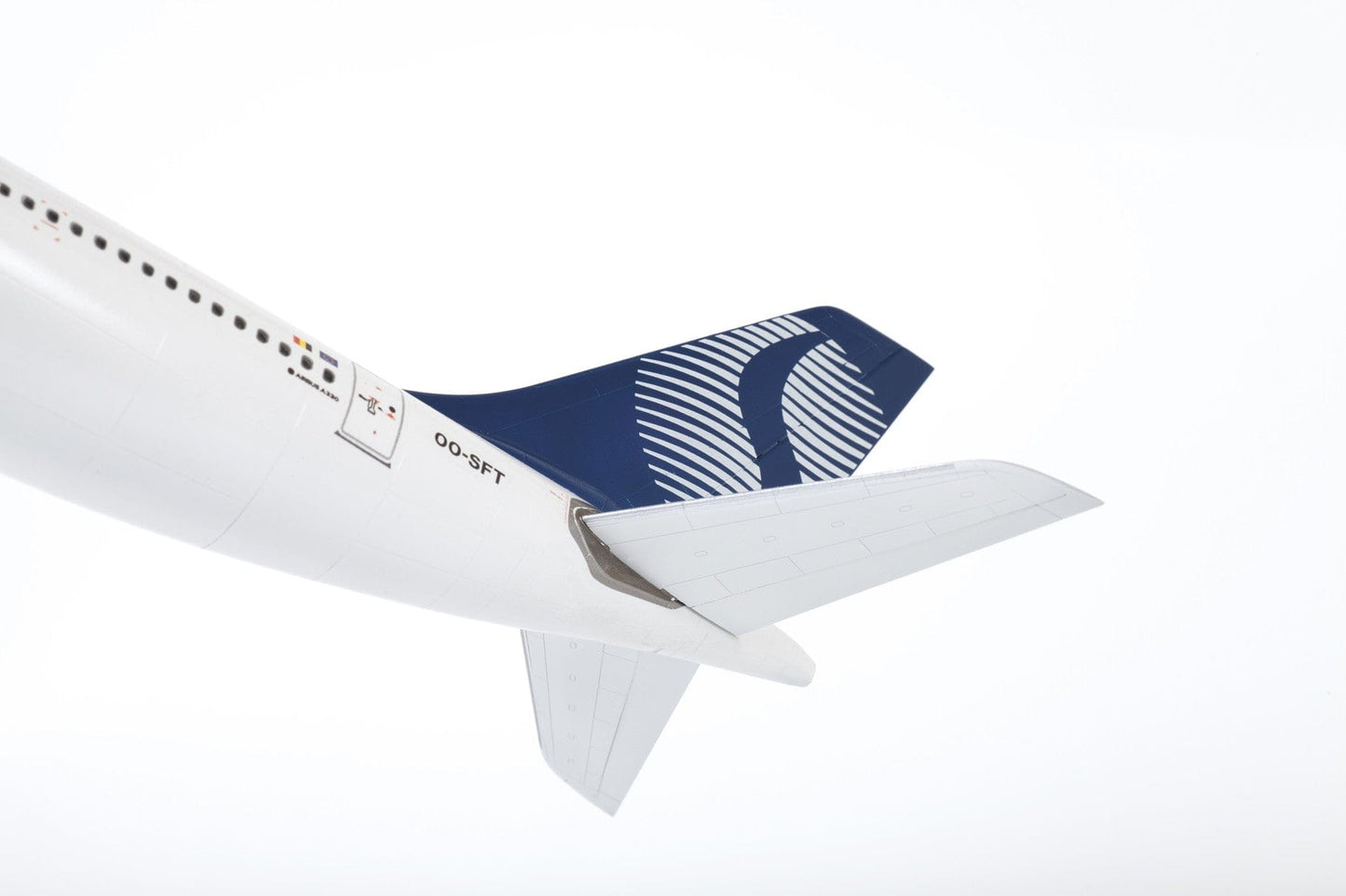 702 - Zvezda - 7047 - Airbus A330-200 - painted model