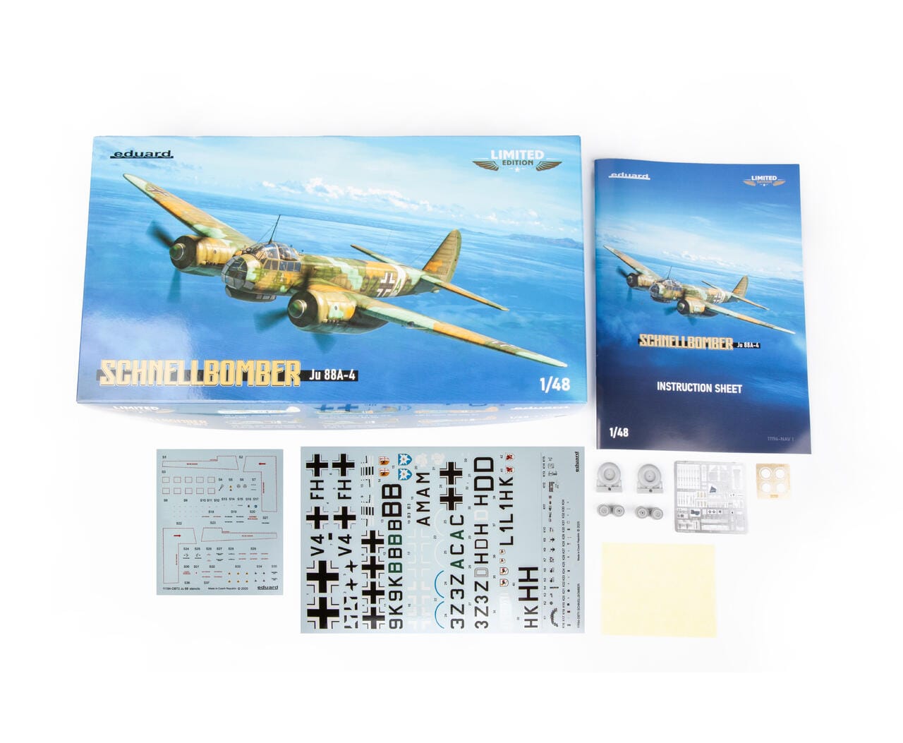 Eduard - 11194 - Junkers Ju 88 A-4 ‘Schnellbomber’ - box contents