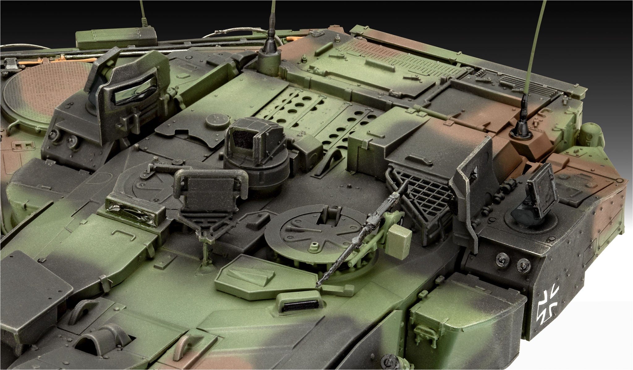Revell - 03360 - Leopard 2A7A1 - painted model