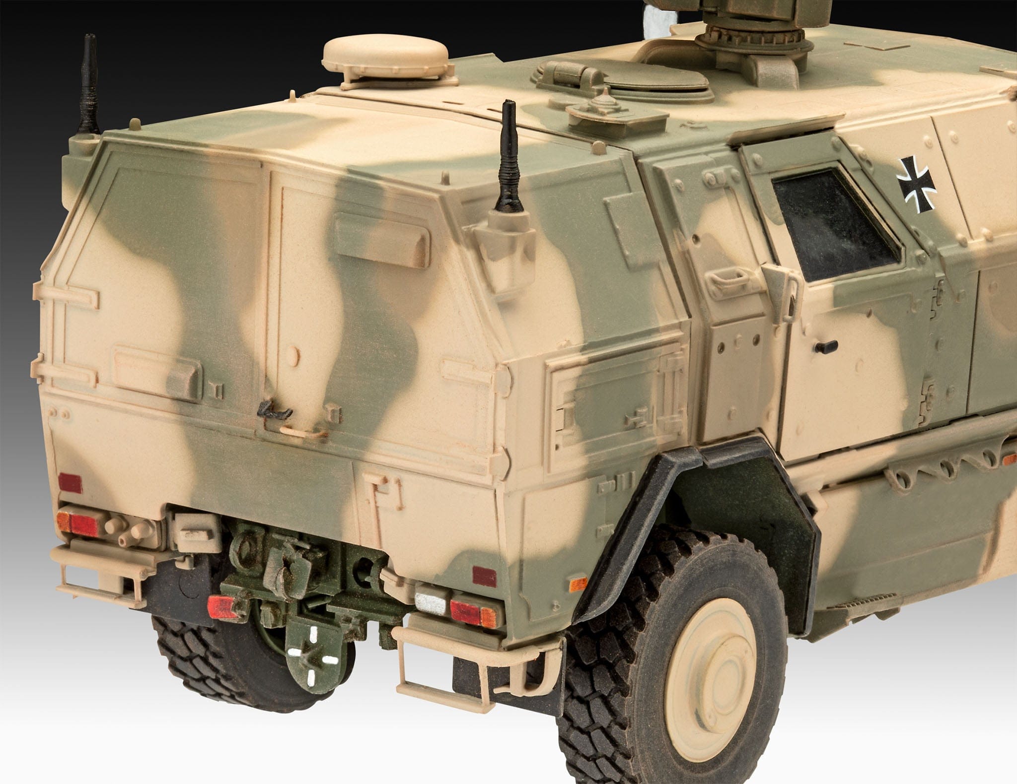 Revell - 63370 - ATF Dingo 2 GE A3.3 PatSi [model set] - painted model