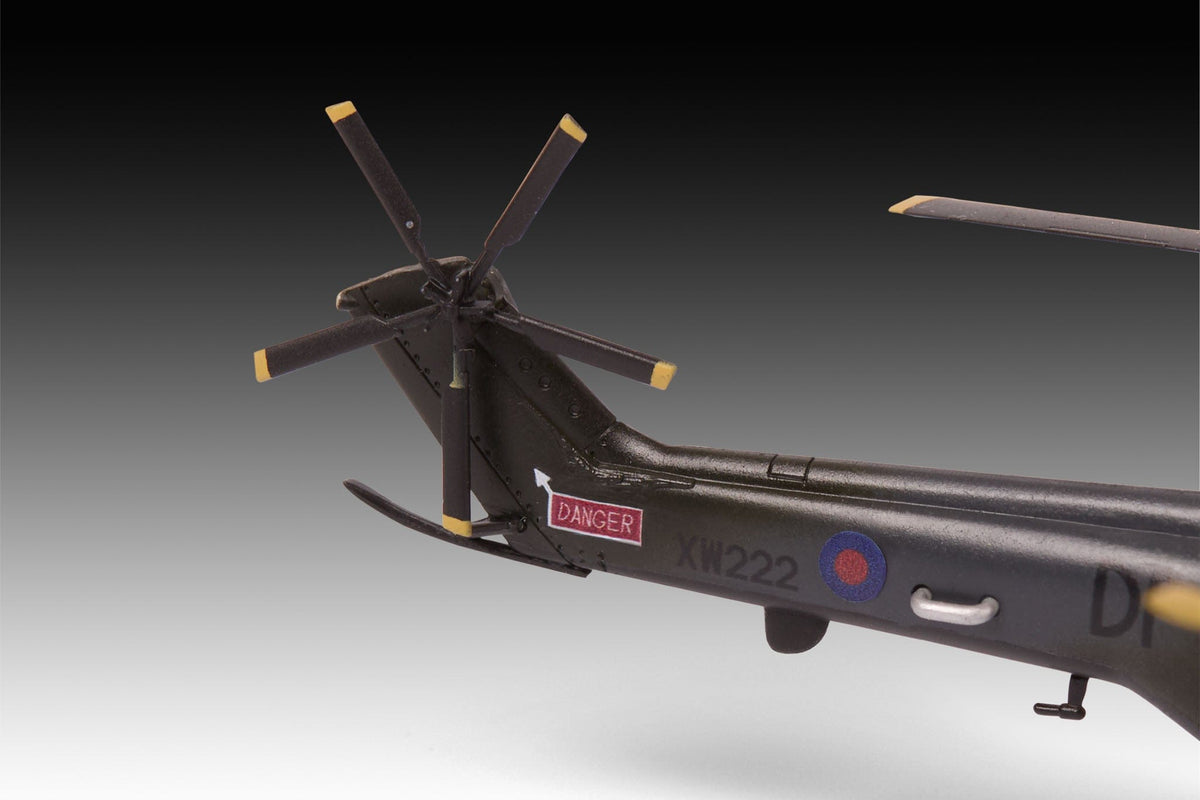 701 - Revell - 03746 - Westland Puma HC.1 - painted model