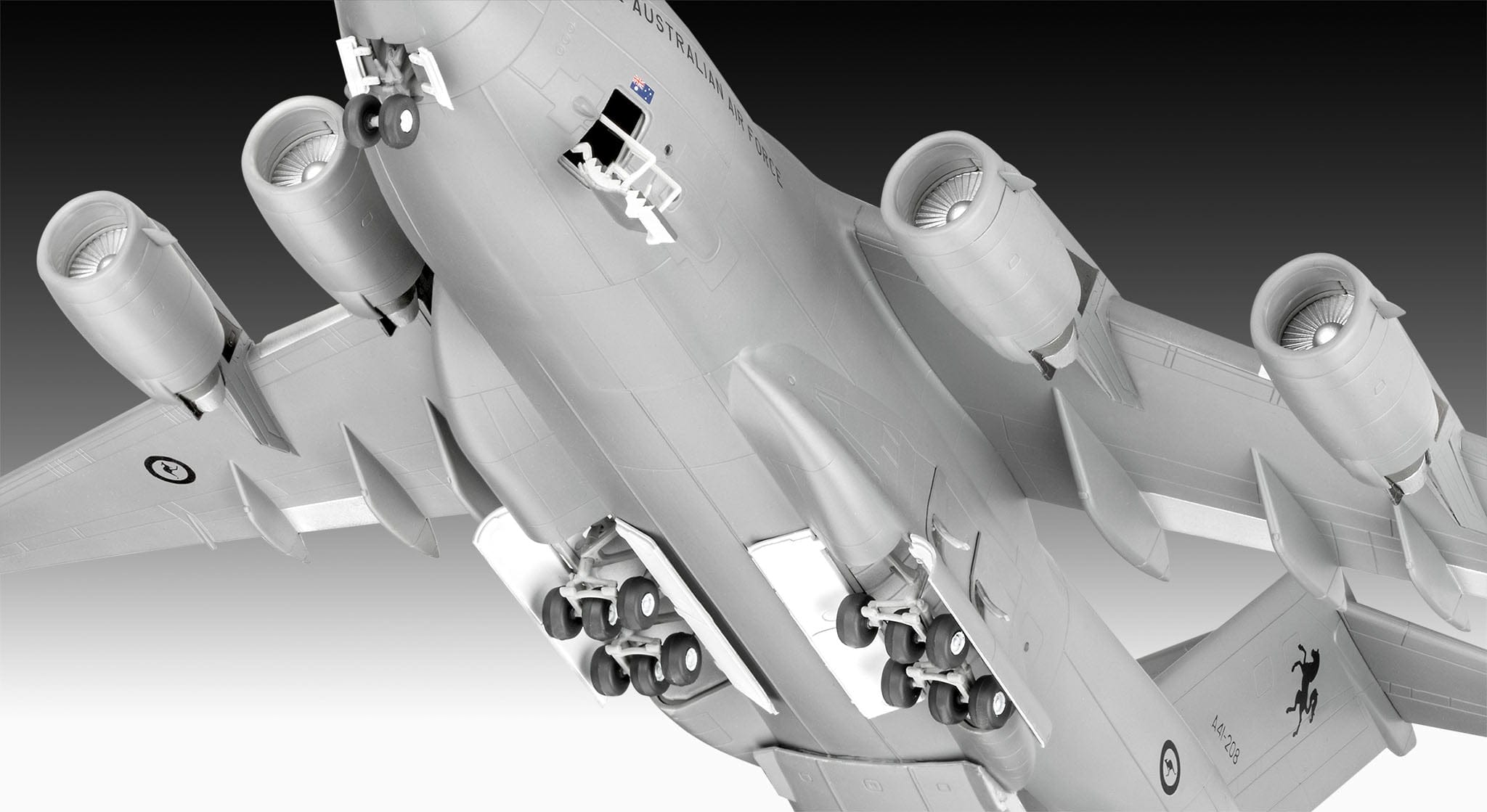 Revell - 03747 - Boeing C-17A Globemaster III - painted model