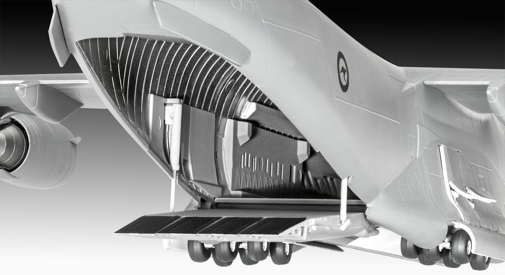 Revell - 03747 - Boeing C-17A Globemaster III - painted model
