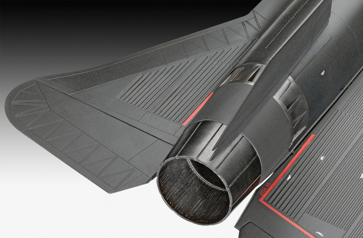 706 - Revell - 03751 - Lockheed SR-71B Blackbird - painted model