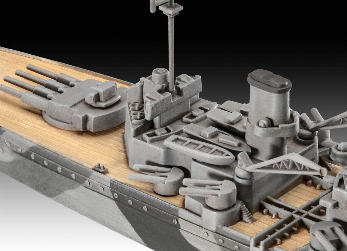 704 - Revell - 05182 - HMS Duke of York (17) - painted model
