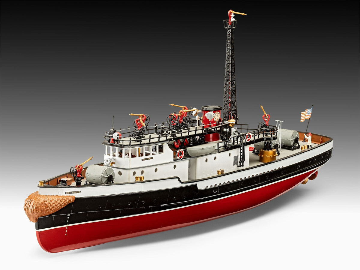 700 - Revell - 05197 - The Firefighter - painted model