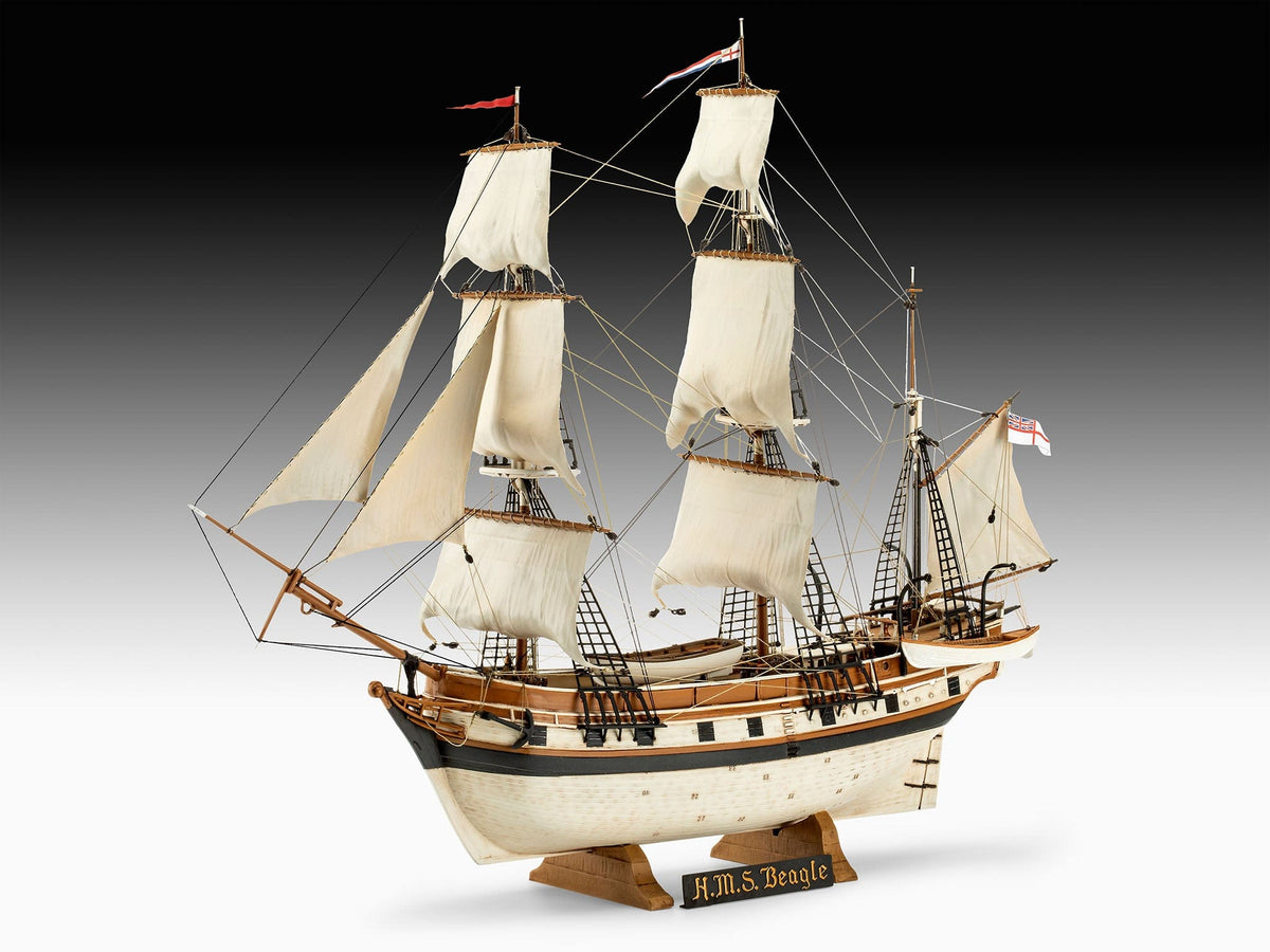 700 - Revell - 05458 - HMS Beagle - painted model
