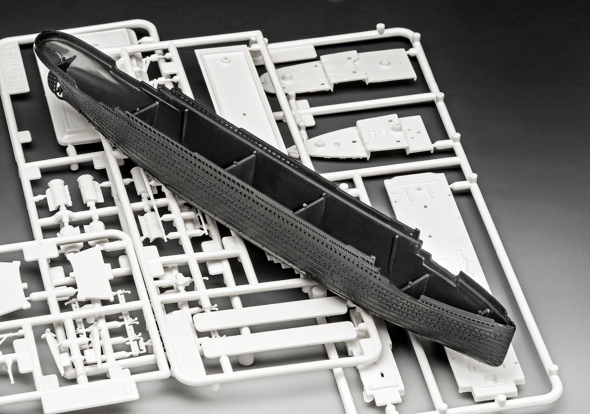 200 - Revell - 05804 - RMS Titanic - sprue
