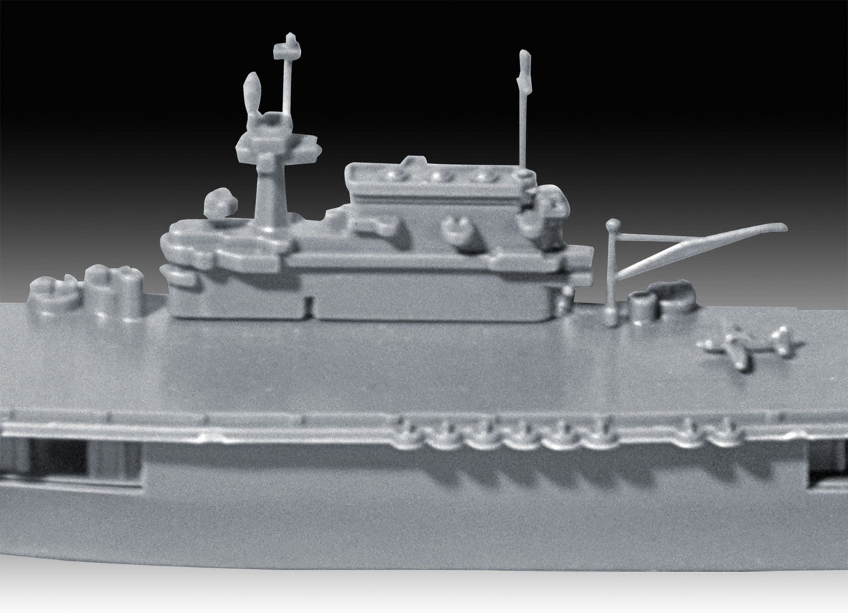 602 - Revell - 05824 - USS Enterprise (CV-6) - unpainted model