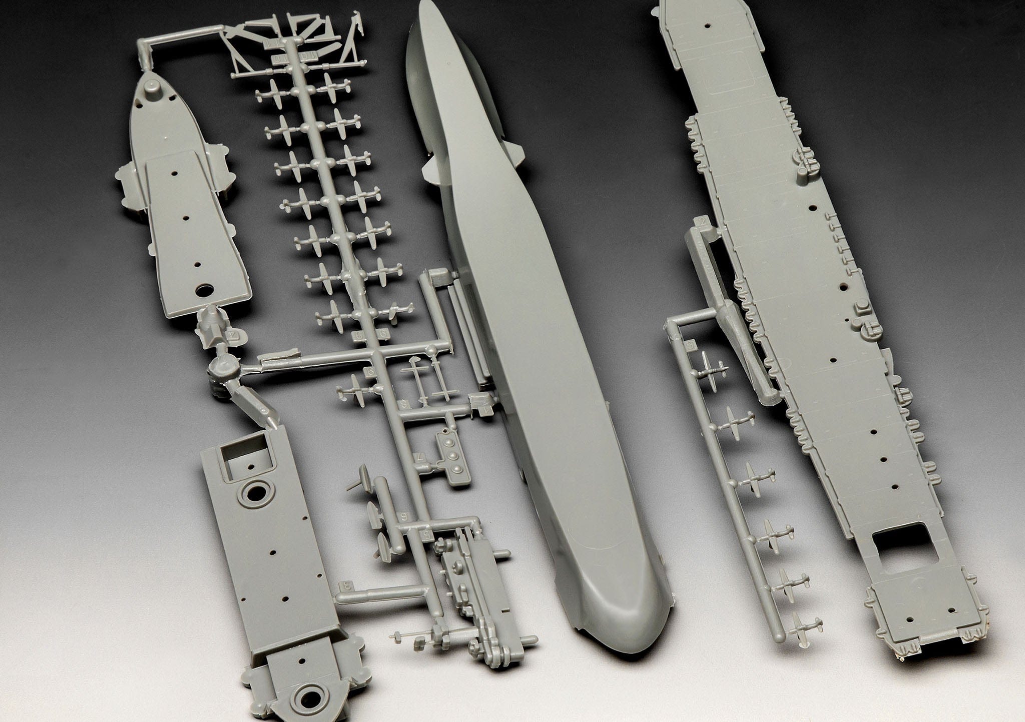 Revell - 05824 - USS Enterprise (CV-6) - sprue