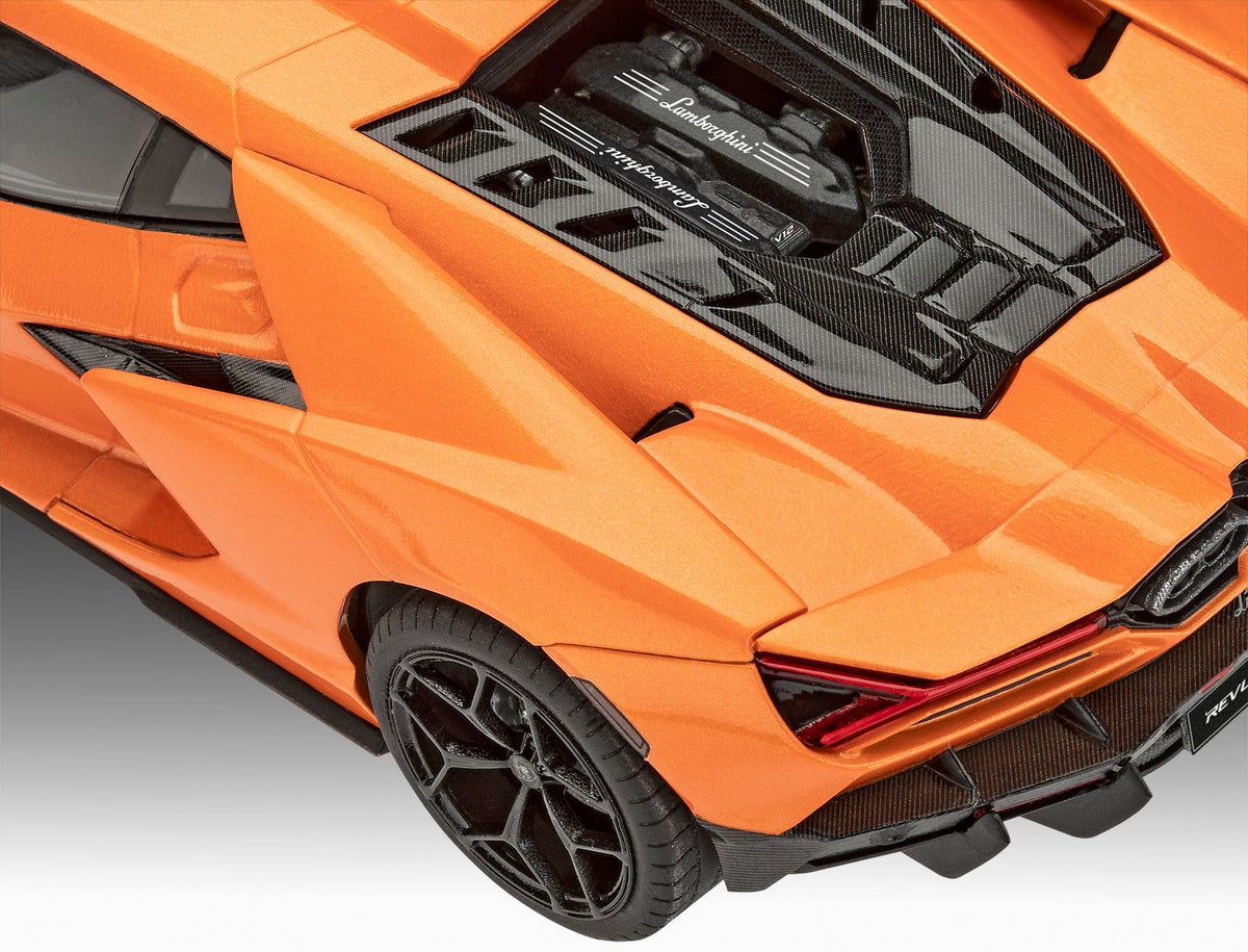 701 - Revell - 07723 - Lamborghini Revuelto - painted model