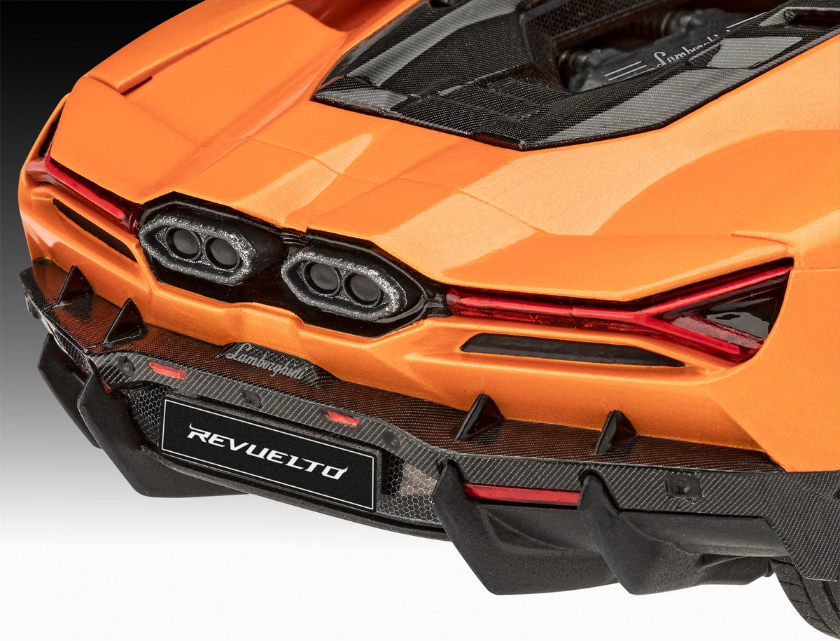 705 - Revell - 07723 - Lamborghini Revuelto - painted model