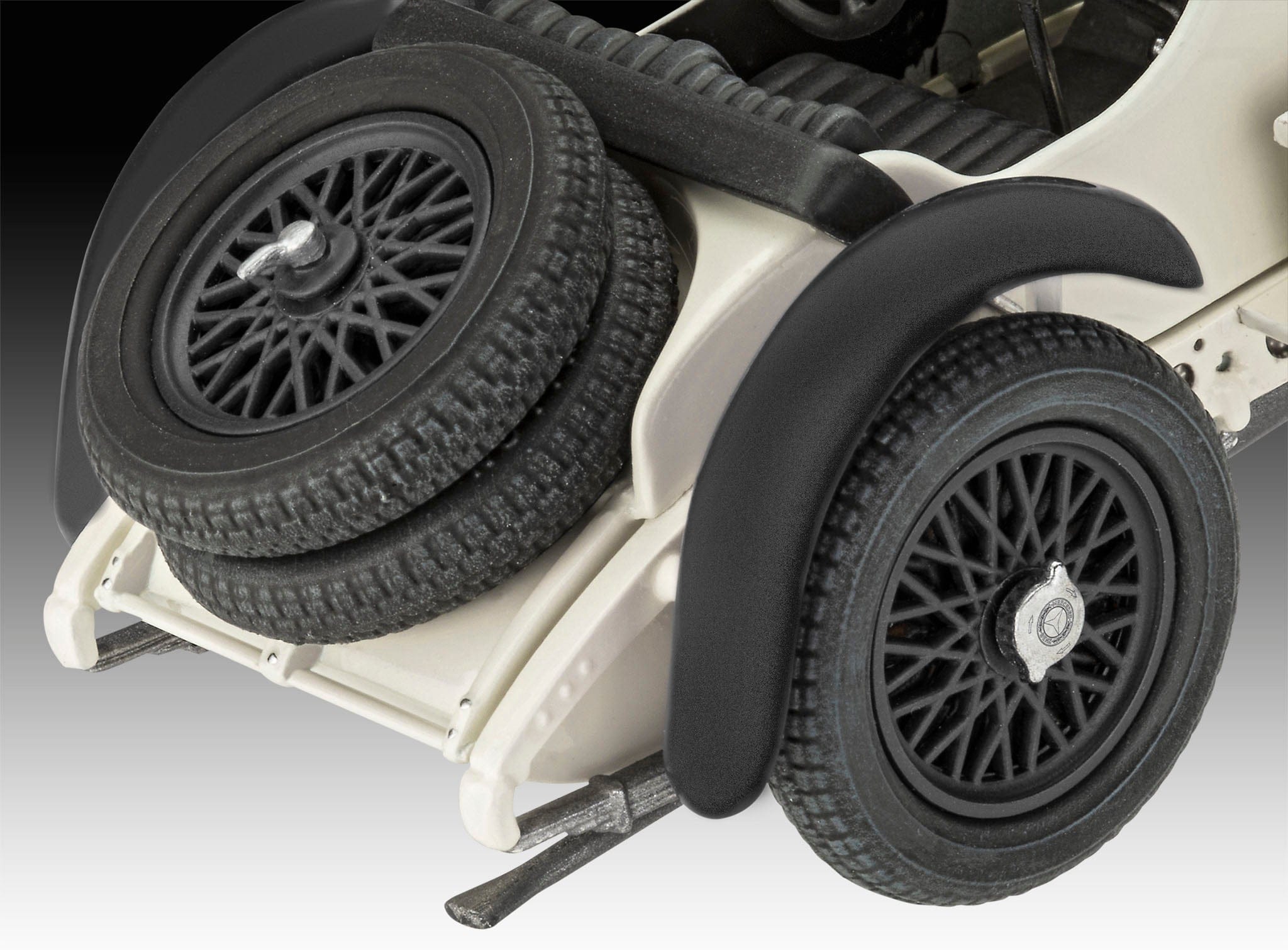 Revell - 07737 - Mercedes-Benz SSKL - painted model