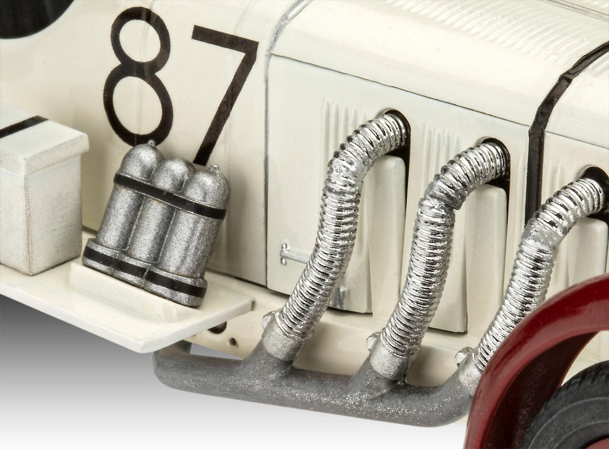 703 - Revell - 07737 - Mercedes-Benz SSKL - painted model