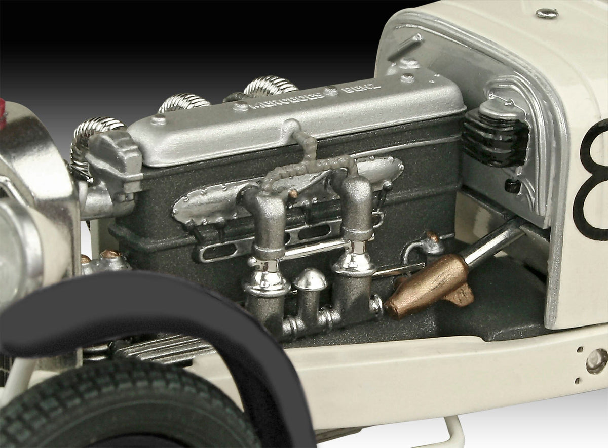 704 - Revell - 07737 - Mercedes-Benz SSKL - painted model