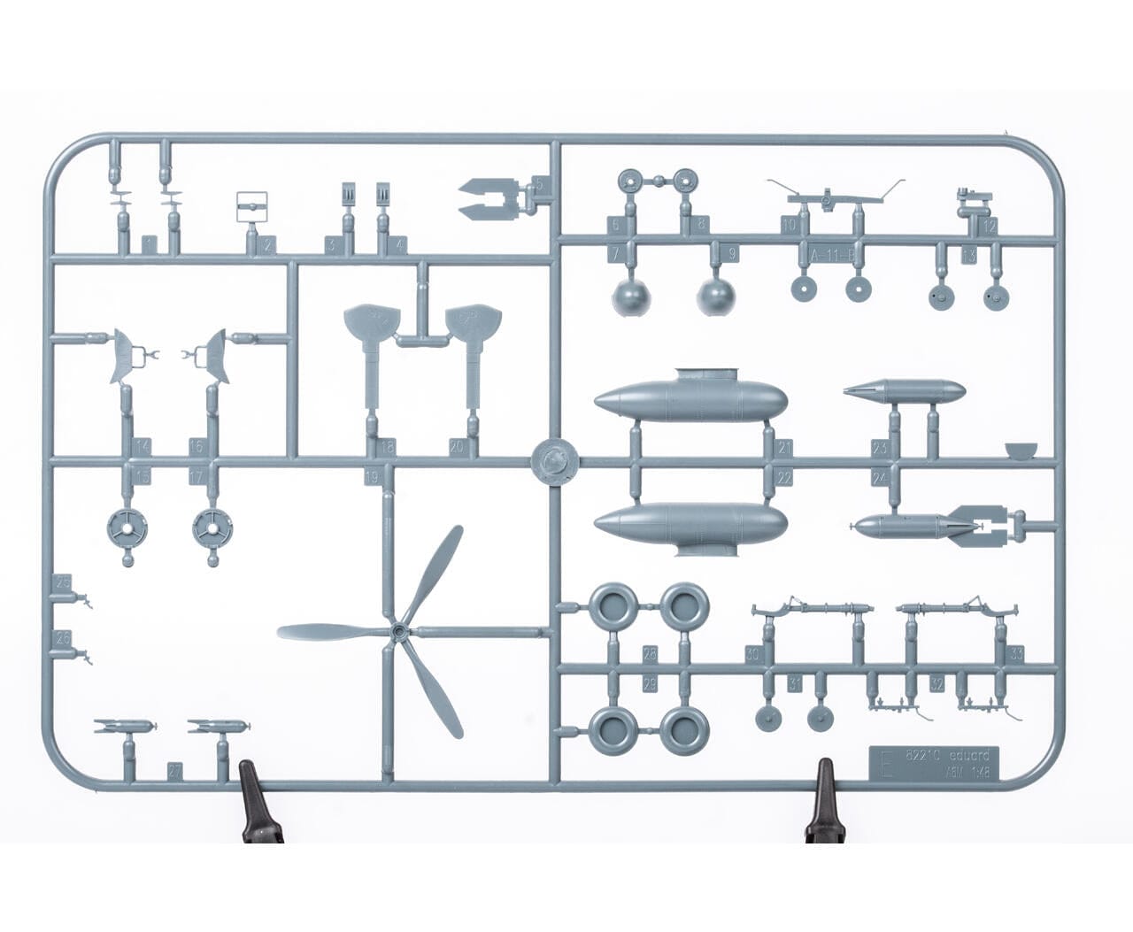 204 - Eduard - 82218 - Mitsubishi A6M2-K Zero Model 21 - sprue