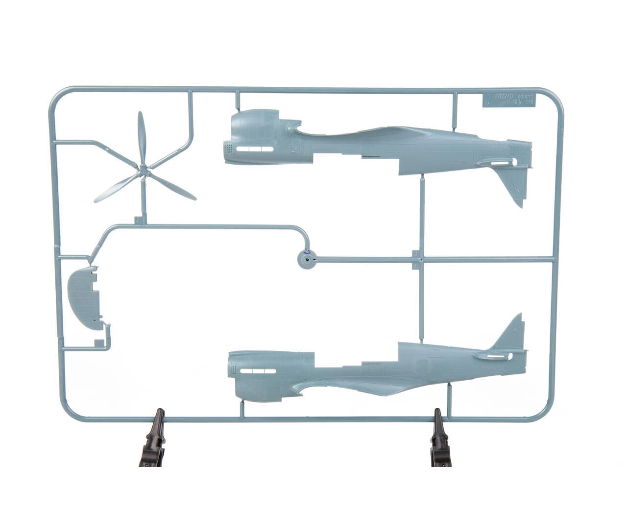 Eduard - 82242 - Curtiss P-40N Warhawk - box contents