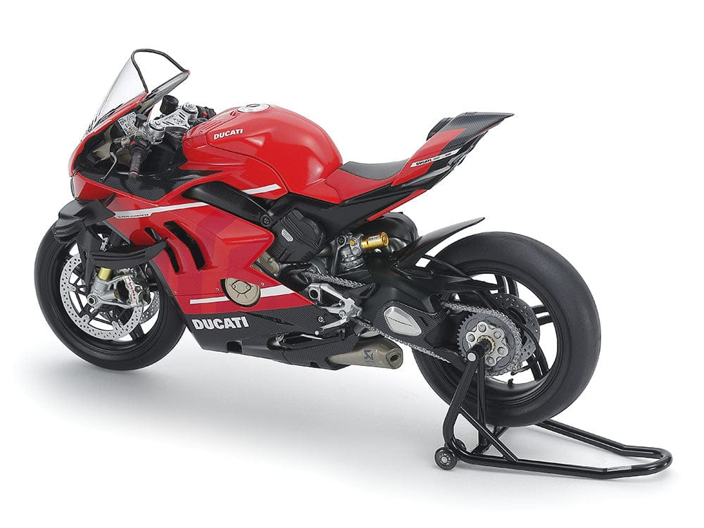 700 - Tamiya - 14143 - Ducati Panigale V4 Superleggera - painted model